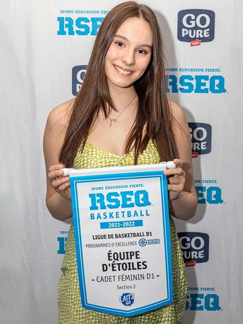 Participation and distinction pennant