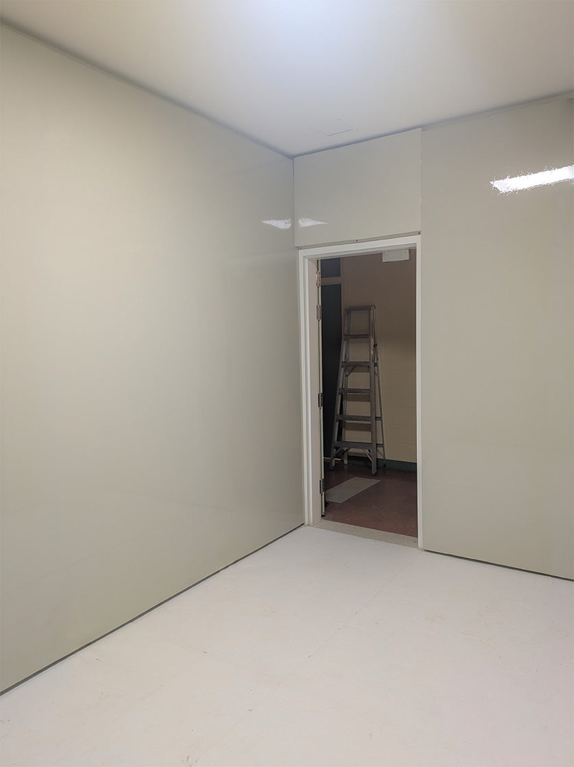 <tc><font color="#000000"><span style="background-color: rgb(213, 243, 248);">Seamless seclusion room</span></font></tc>